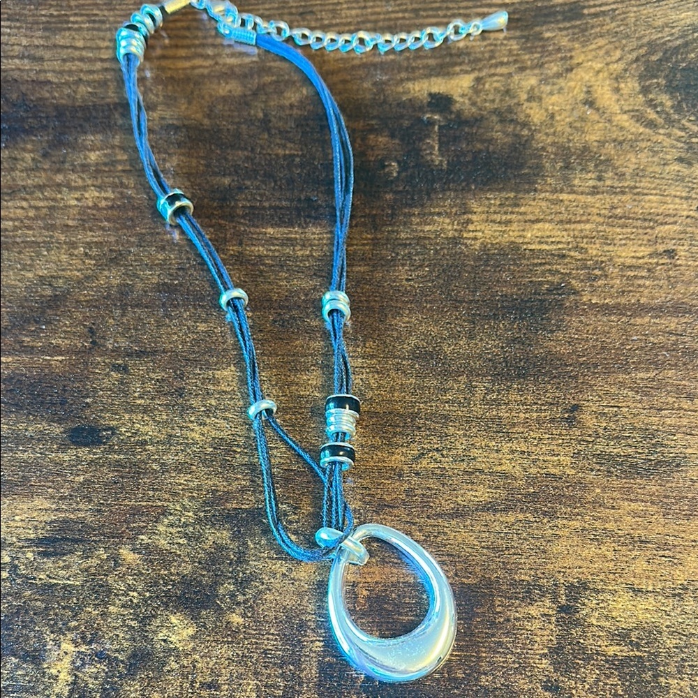 Elegant Silver Pendant Necklace